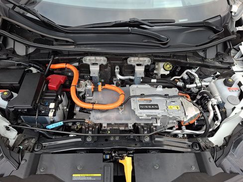 Certified 2024 Nissan Ariya AWD image 28