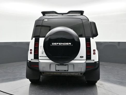 Used 2023 Land Rover Defender 110 S image 4