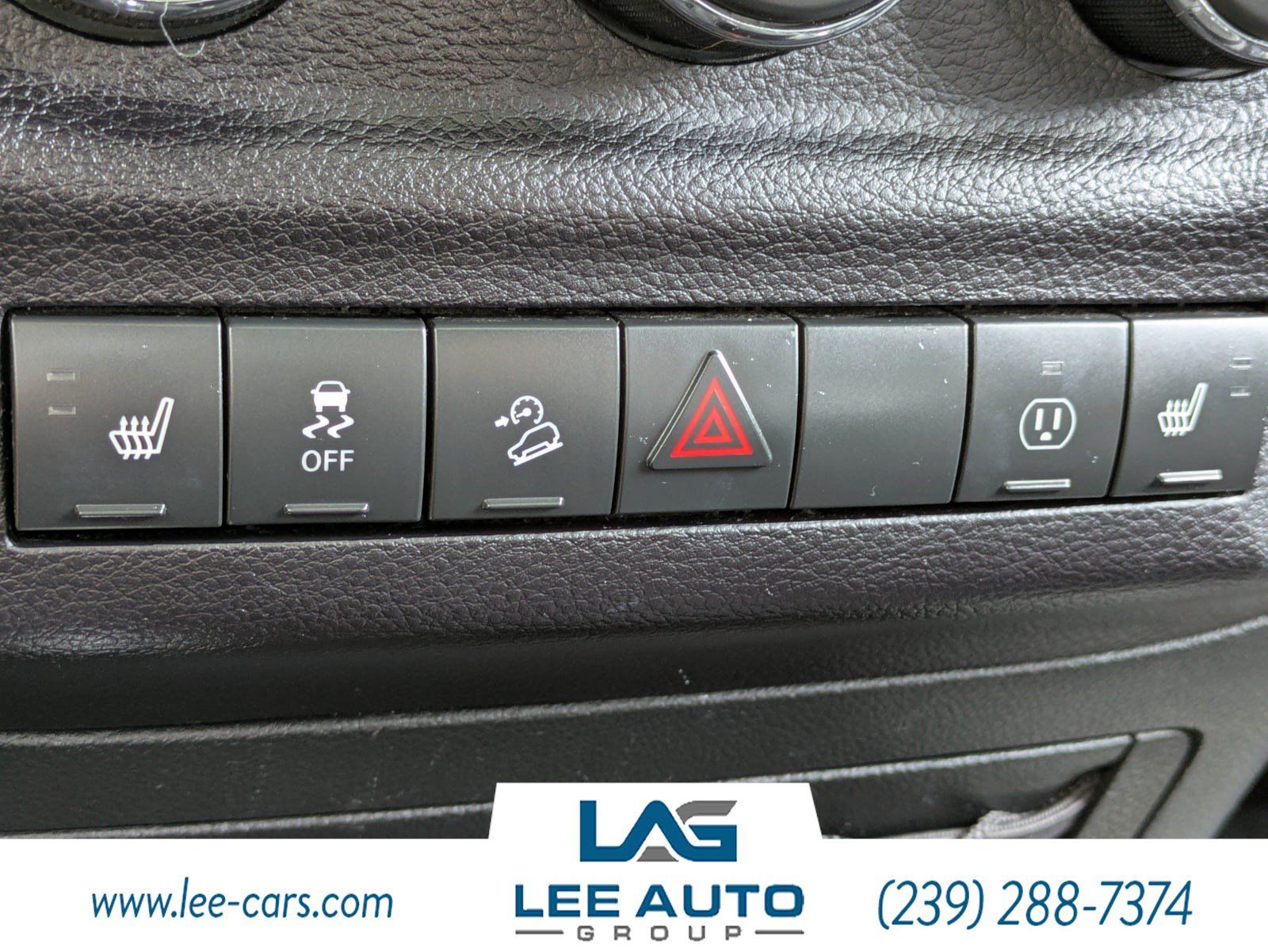 Used 2015 Jeep Wrangler Unlimited Sahara AWD/4WD image 21