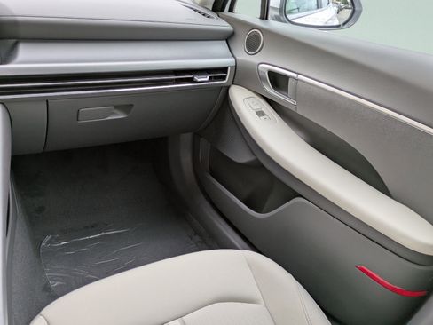 New 2026 Hyundai Sonata SE FWD image 17