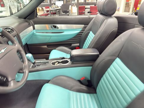 Used 2002 Ford Thunderbird RWD image 25