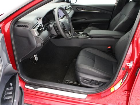 Used 2026 Toyota Camry XSE FWD image 14