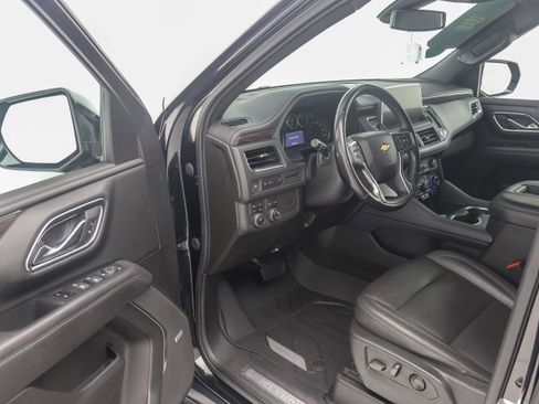 Used 2021 Chevrolet Suburban LT image 22