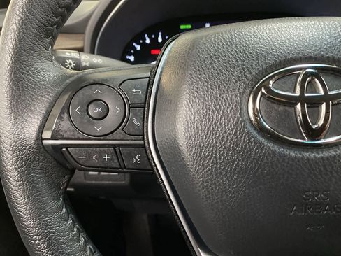 Used 2022 Toyota Avalon XLE image 21