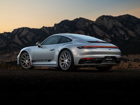 Used 2024 Porsche 911 Carrera S image 3