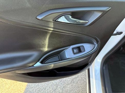 Used 2018 Chevrolet Malibu LT w/ Leather Package image 7