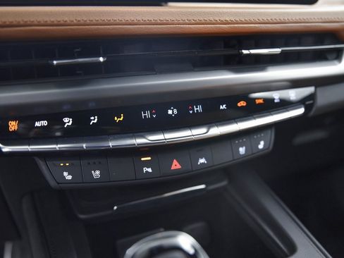 Used 2024 Cadillac XT4 Sport image 21