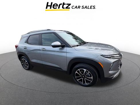 Used 2025 Chevrolet TrailBlazer LT image 1