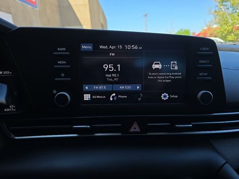 Used 2023 Hyundai Elantra SE image 16