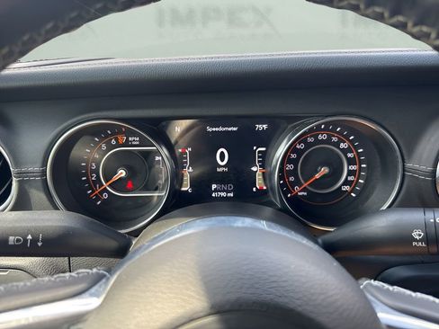 Used 2021 Jeep Gladiator Overland w/ Popular Equipment Package image 23