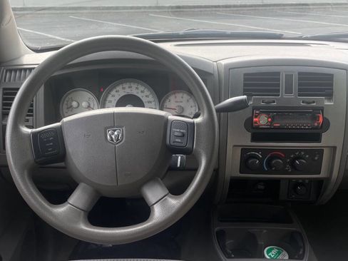 Used 2007 Dodge Dakota SLT image 11