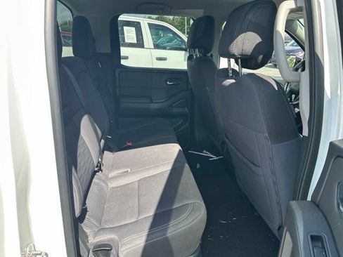 Used 2024 Nissan Frontier SV w/ Technology Package RWD image 14