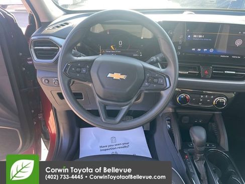 Used 2025 Chevrolet TrailBlazer LT AWD/4WD image 21