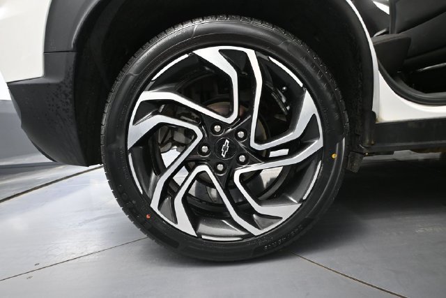 Used 2025 Chevrolet TrailBlazer RS w/ Convenience Package FWD image 11
