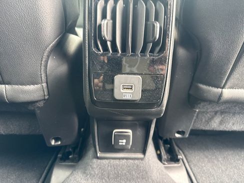 Used 2025 Jeep Compass Limited AWD/4WD image 13
