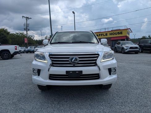 Used 2014 Lexus LX 570 4WD image 2