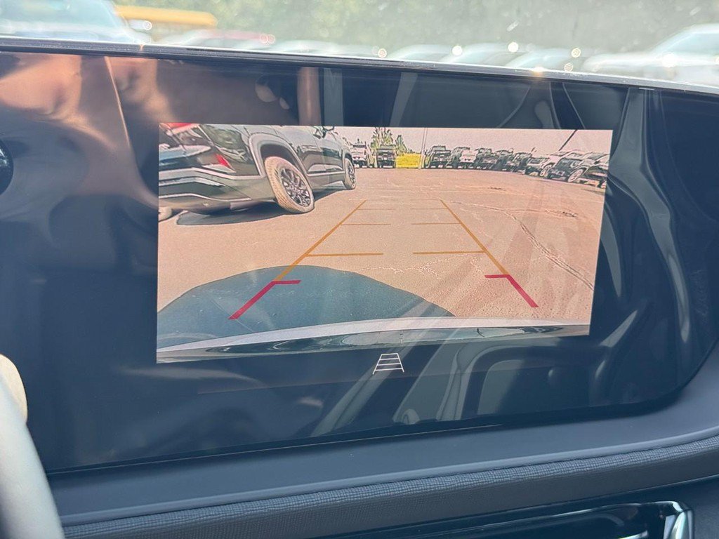 New 2026 Buick Envista Sport Touring w/ Convenience I Package FWD image 18