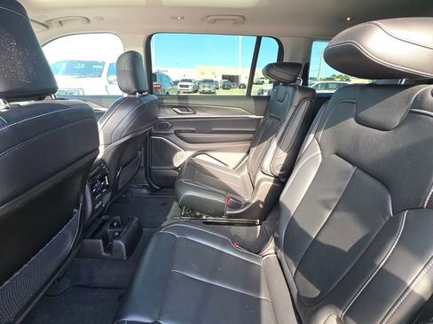 Used 2021 Jeep Grand Cherokee L Limited w/ MOPAR Finishing Package AWD/4WD image 13