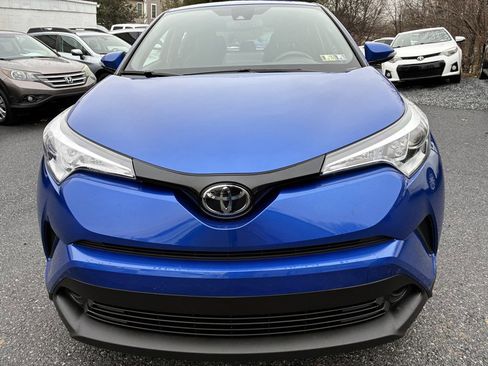 Used 2019 Toyota C-HR LE image 2
