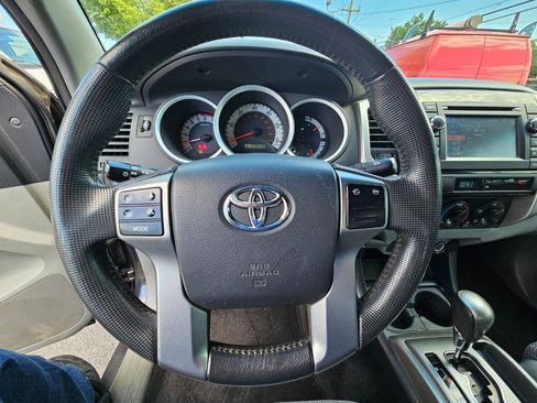 Used 2013 Toyota Tacoma 4x4 Double Cab w/ TRD Off-Road Pkg image 16