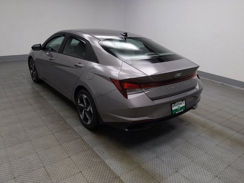 Used 2023 Hyundai Elantra SEL w/ Convenience Package FWD image 3