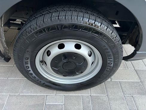 Used 2017 Ford Transit 350 XL image 34