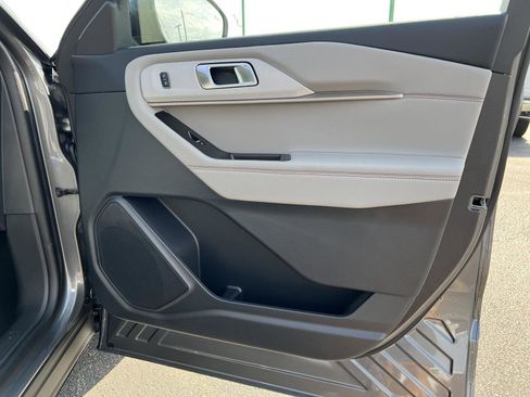 New 2025 Ford Explorer Active w/ Active Comfort Package image 15