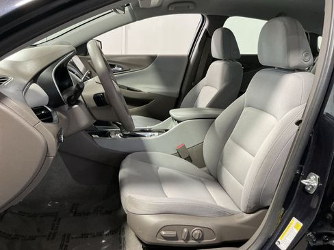 Used 2023 Chevrolet Malibu LT FWD image 14