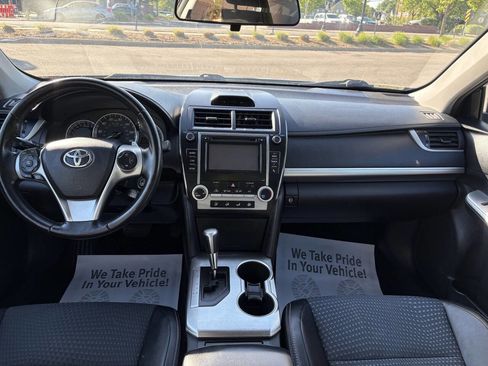 Used 2014 Toyota Camry SE FWD image 25
