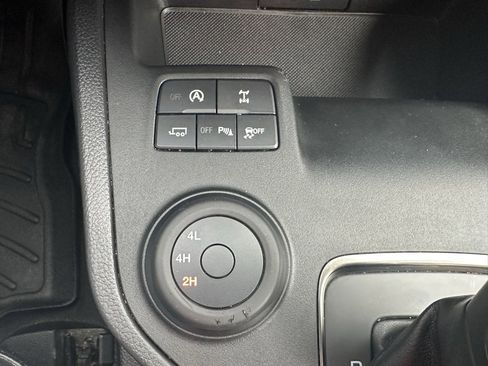 Certified 2019 Ford Ranger Lariat w/ Equipment Group 501A Mid image 23