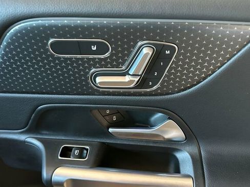 Certified 2025 Mercedes-Benz GLB 250 4MATIC image 21