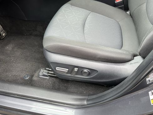 Certified 2025 Toyota RAV4 XLE AWD/4WD image 16