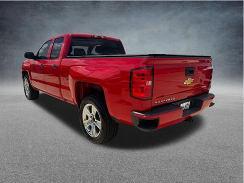 Used 2018 Chevrolet Silverado 1500 Custom w/ Custom Value Package RWD image 8