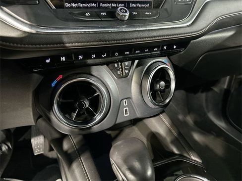Used 2022 Chevrolet Blazer Premier image 26