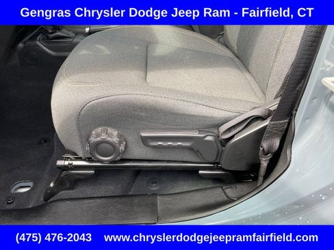 Used 2024 Jeep Wrangler Unlimited w/ Convenience Group AWD/4WD image 44