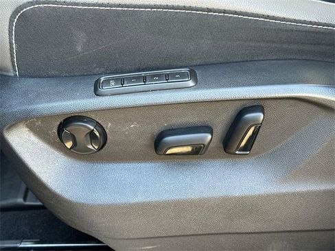 Used 2022 Volkswagen Atlas SEL Premium image 35