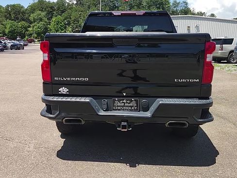 Used 2021 Chevrolet Silverado 1500 Custom Trail Boss AWD/4WD image 5