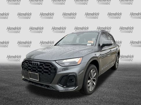 Used 2024 Audi Q5 2.0T Premium w/ Summer of Audi Package image 5