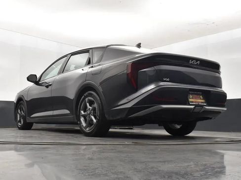 Used 2025 Kia K4 FWD image 12