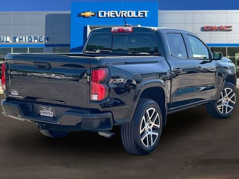 Used 2023 Chevrolet Colorado Z71 w/ Z71 Convenience Package 2 AWD/4WD image 6