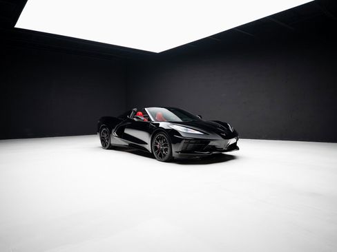 Used 2025 Chevrolet Corvette Stingray Convertible w/ 1LT image 81