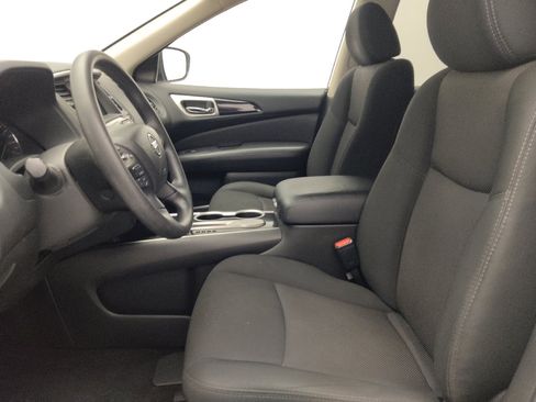 Used 2020 Nissan Pathfinder S FWD image 17