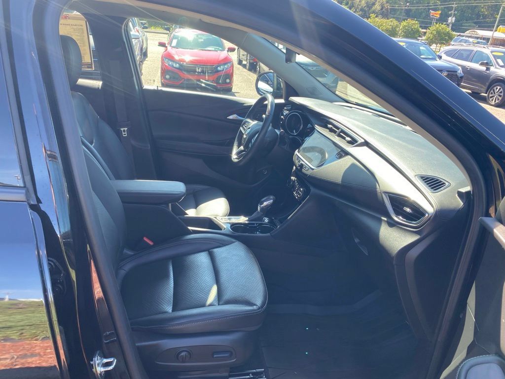 Used 2023 Buick Encore GX Essence w/ Experience Buick Package AWD/4WD image 17