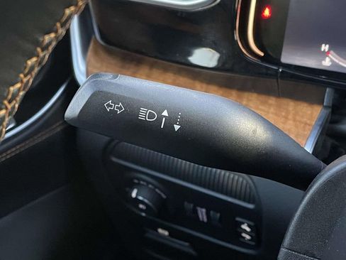 Used 2024 Jeep Grand Wagoneer L Series III image 13