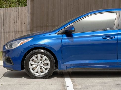 Used 2020 Hyundai Accent SE w/ Cargo Package image 16