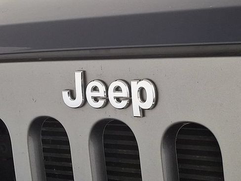 Used 2013 Jeep Wrangler Unlimited Sport AWD/4WD image 36