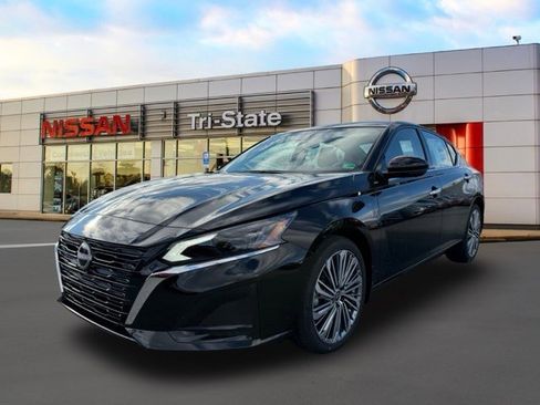 New 2025 Nissan Altima 2.5 SL image 2