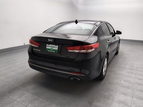 Used 2017 Kia Optima LX FWD image 7