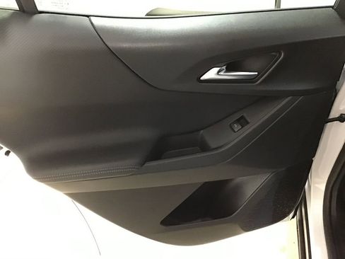 New 2026 Chevrolet Equinox LT image 12