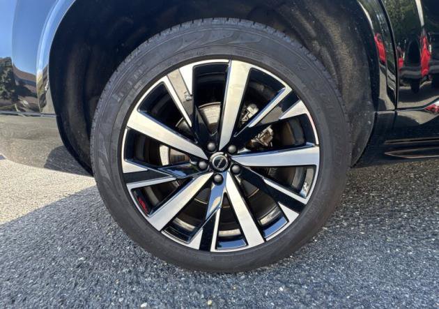 Certified 2025 Volvo XC90 B5 Core AWD/4WD image 12
